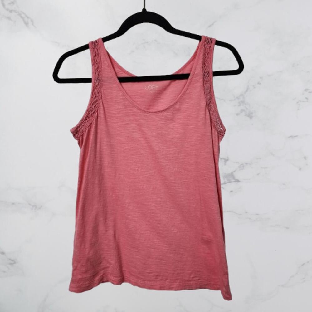 Ann Taylor LOFT Small Tank Crochet Trim Salmon color
